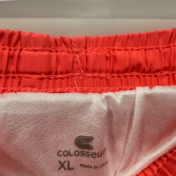 Women’s athletic shorts XL - Picture 3 of 3